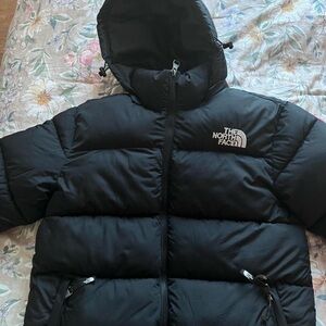 The North Face puffer , Black Hooded Jacket S